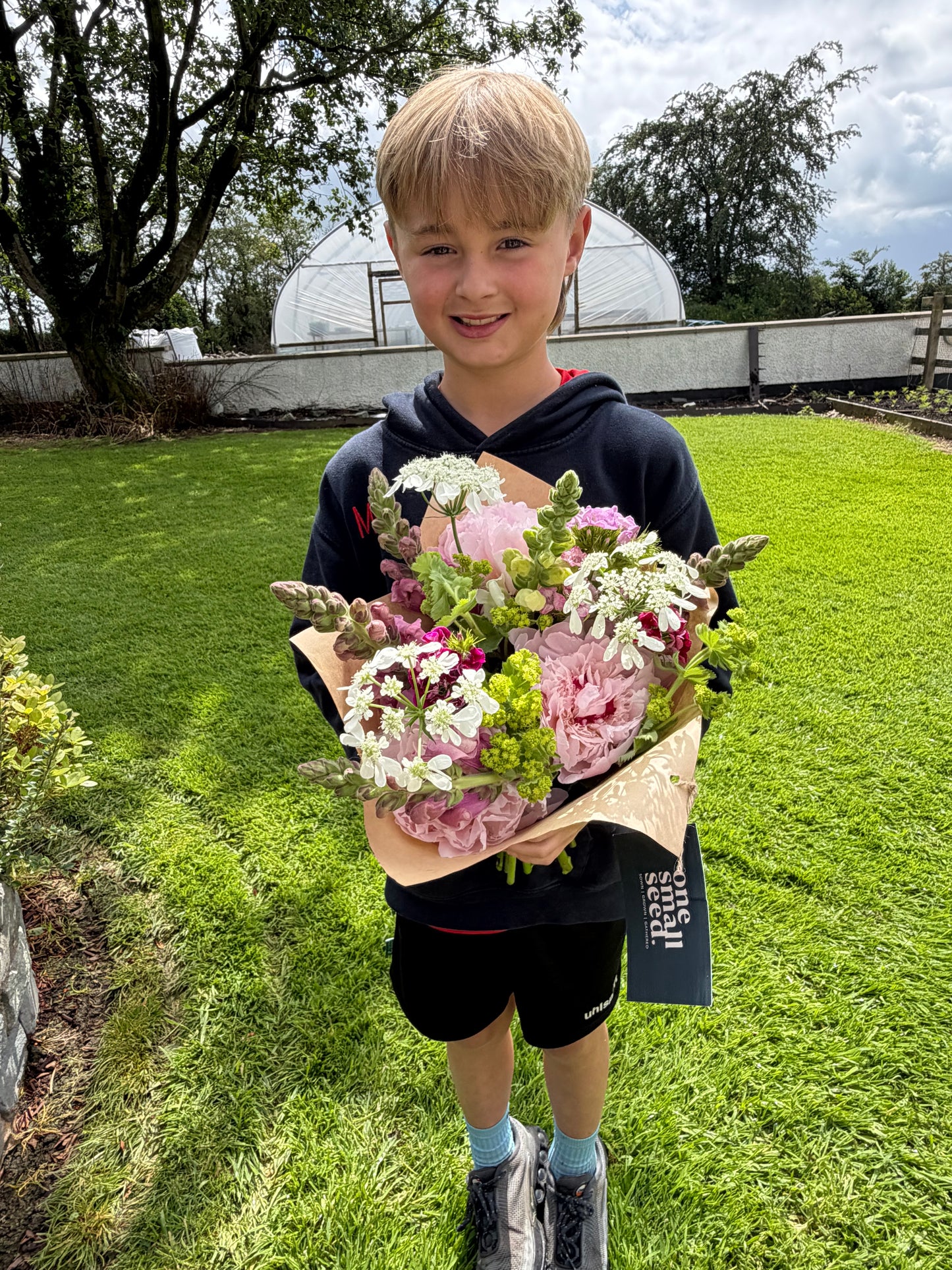 THANK YOU TEACHER: Pre-order Seasonal Posy