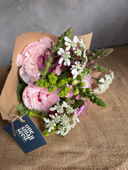 THANK YOU TEACHER: Pre-order Seasonal Posy